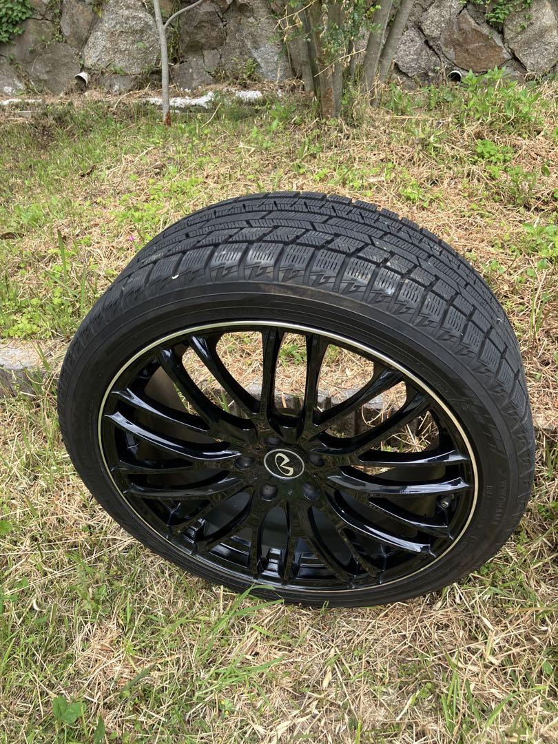 日産フーガ 20インチ ホイール.スタッドレスタイヤ付.インフィニティマーク