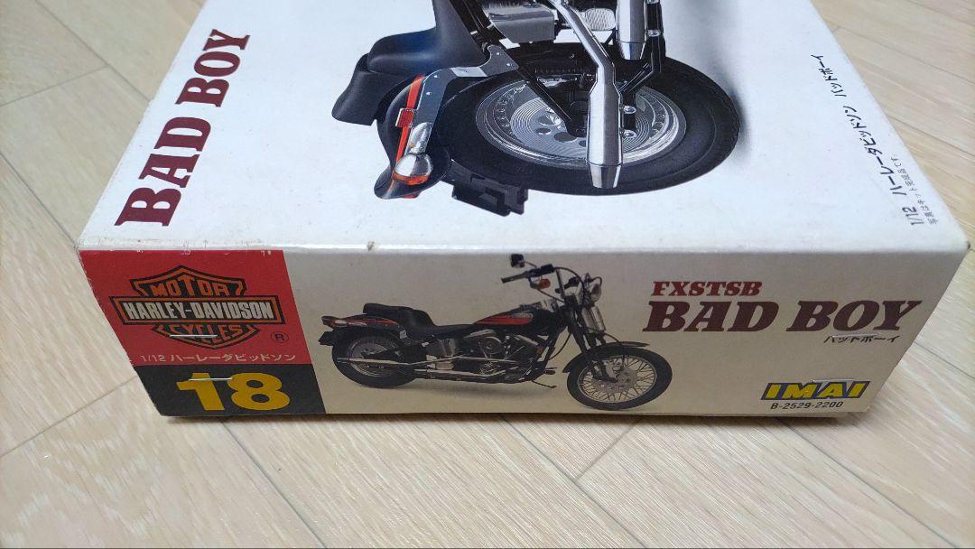 Harley-Davidson FXSTB BAD BOY 1/12