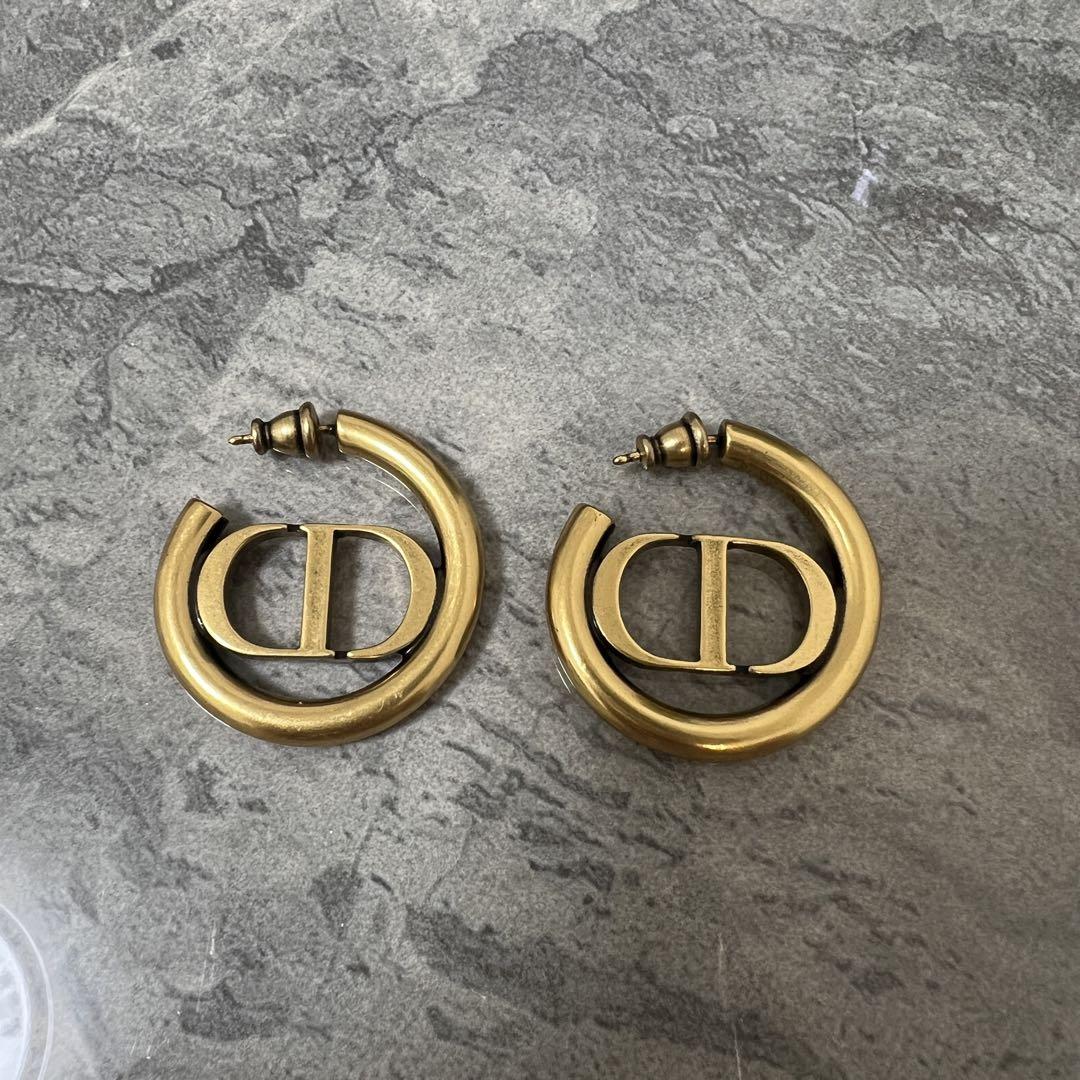 Dior ゴールドフープピアス - メルカリ