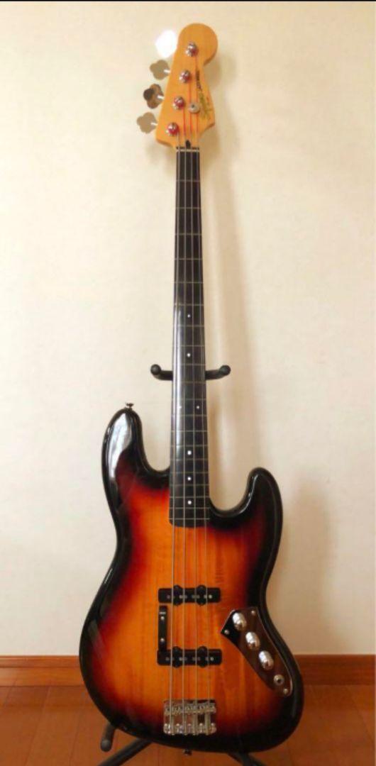 Squire フレットレスベースベース