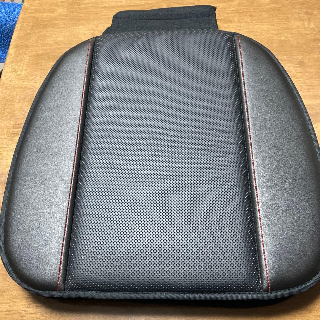 【ほぼ未使用品】【3枚】黒 合成皮革 シートカバー 人間工学デザイン