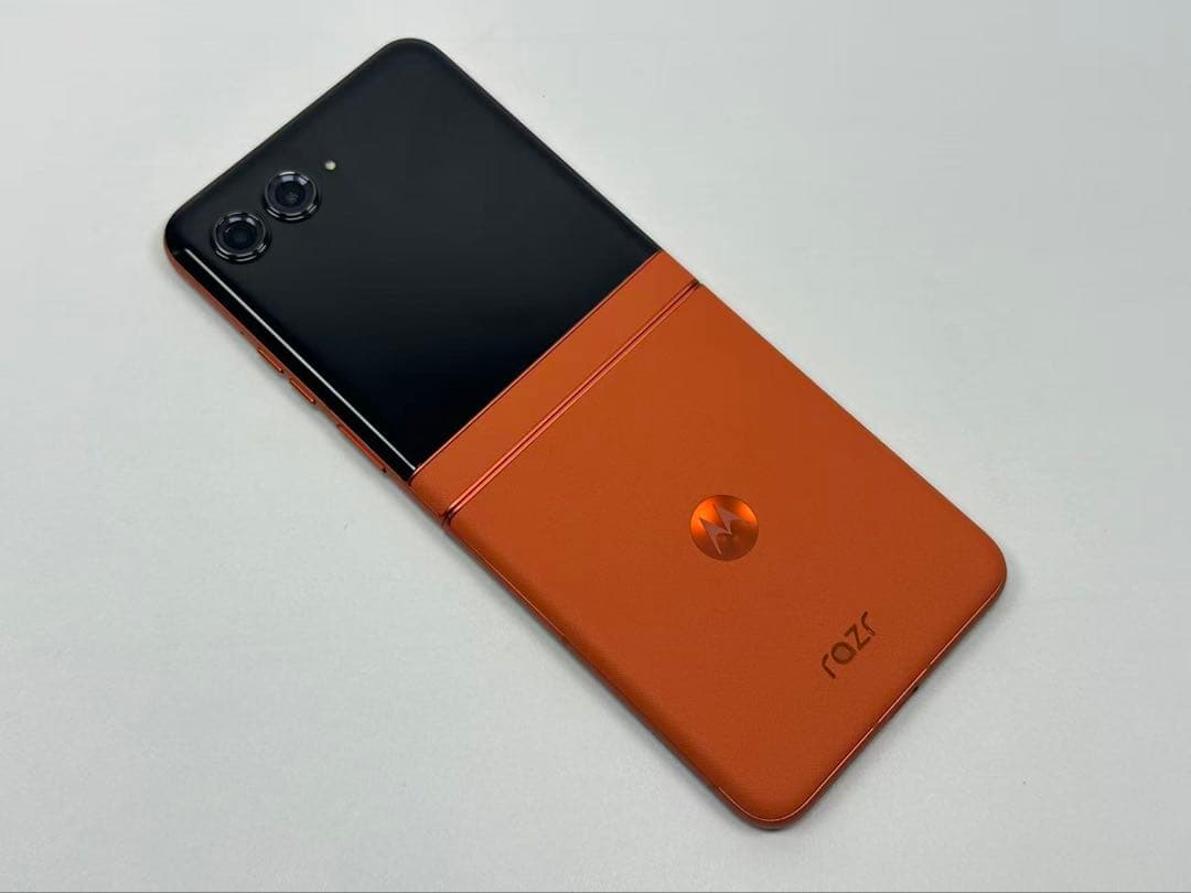 MOTOROLA razr 50 256GB アメリカ版 携帯ショップ