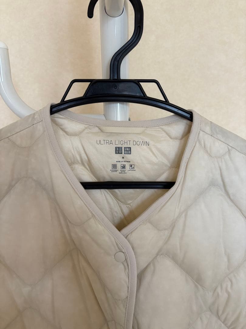 ユニクロ ウルトラライトダウン ロングベスト ナチュラル Mサイズ