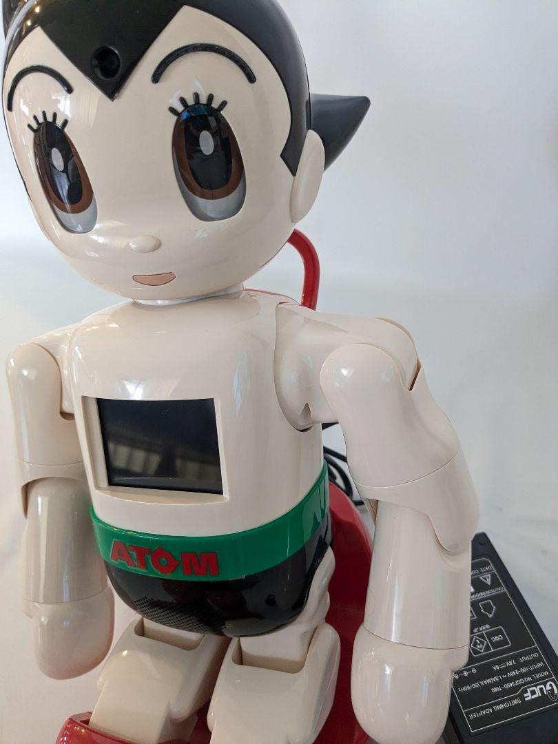 AI ロボット おすわりATOM 講談社