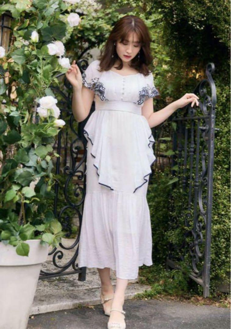 超人気 cutwork embroidery angel sleeve dress ワンピース