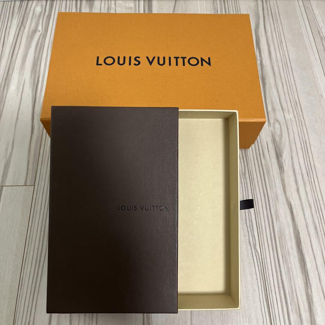 ルイヴィトンLOUIS VUITTON  ショッパー(空箱)