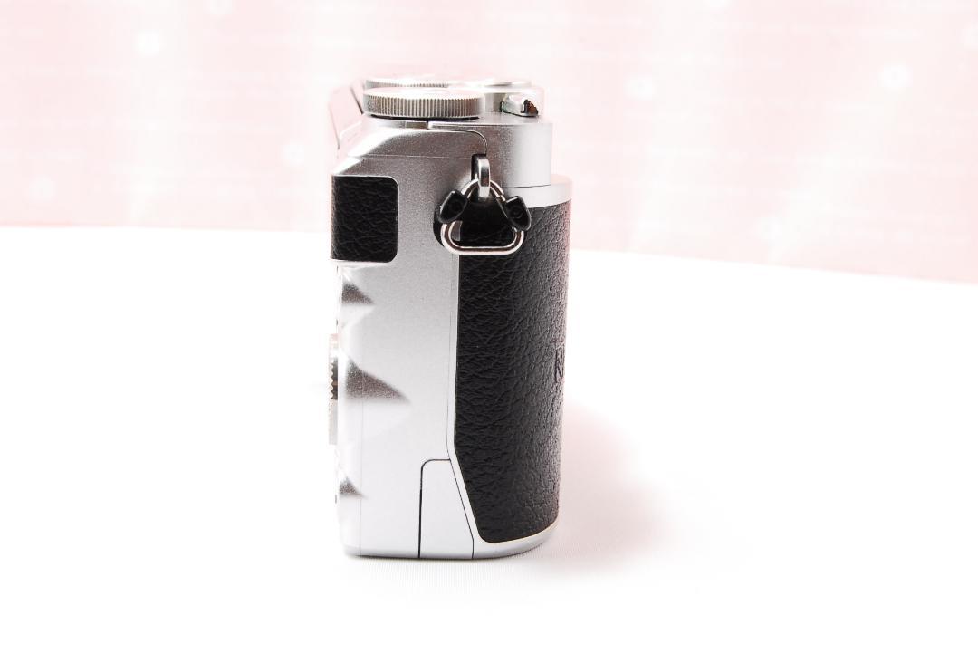 〓自撮り・スマホ転送OK♪〓ニコン J5 ミラーレス