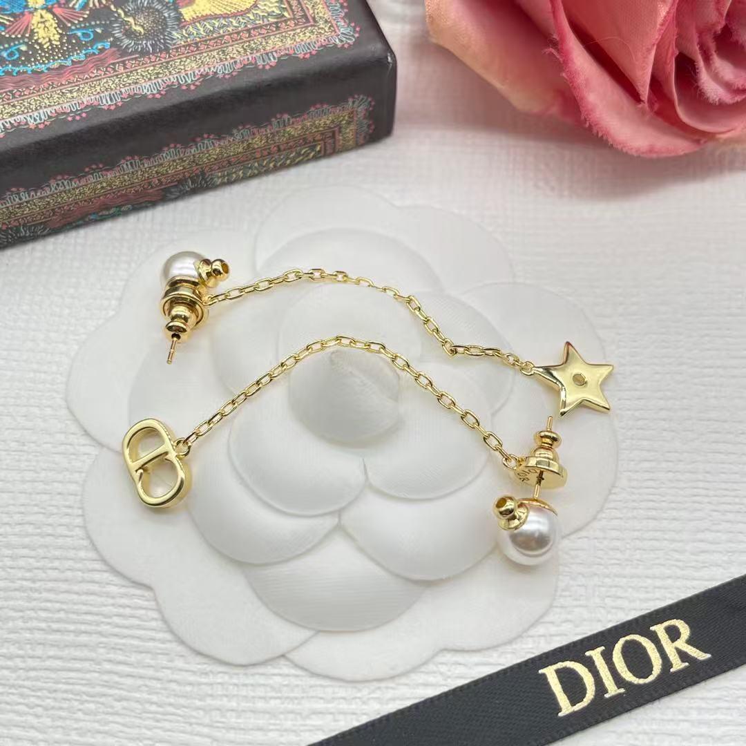 Christian Dior ピアス ラ プティット トライバル