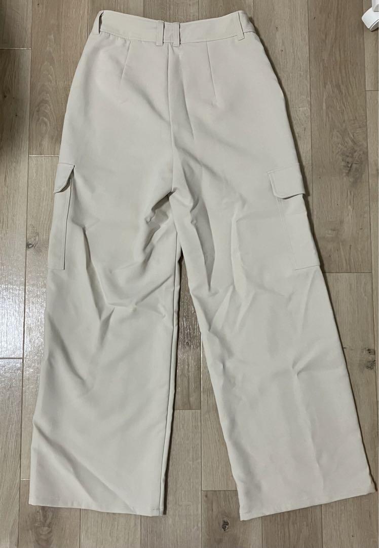 GU ジーユー】カーゴワイドパンツ 白S