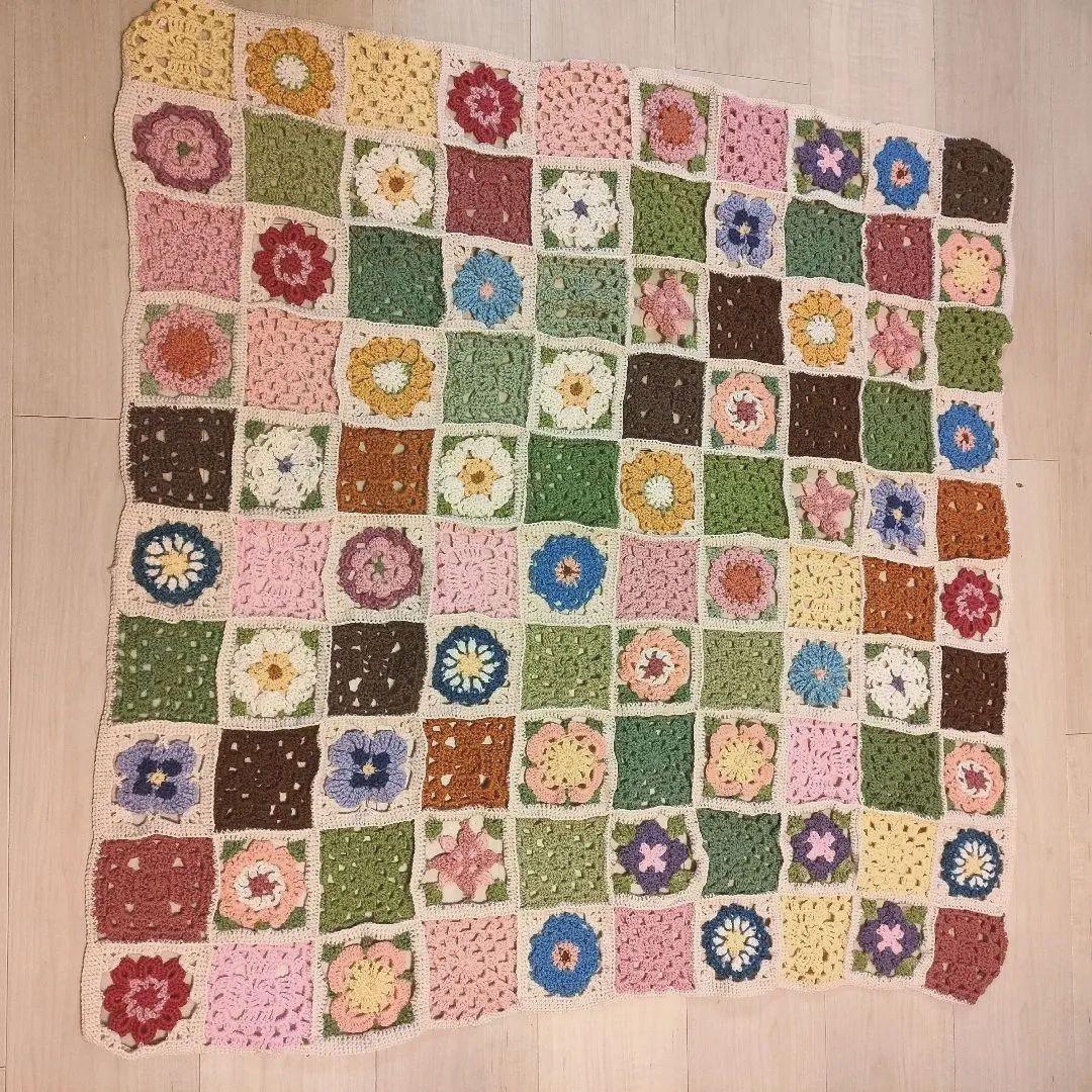 【くすみカラー】モチーフ編み　花柄　かぎ針編み　フェリシモ家具