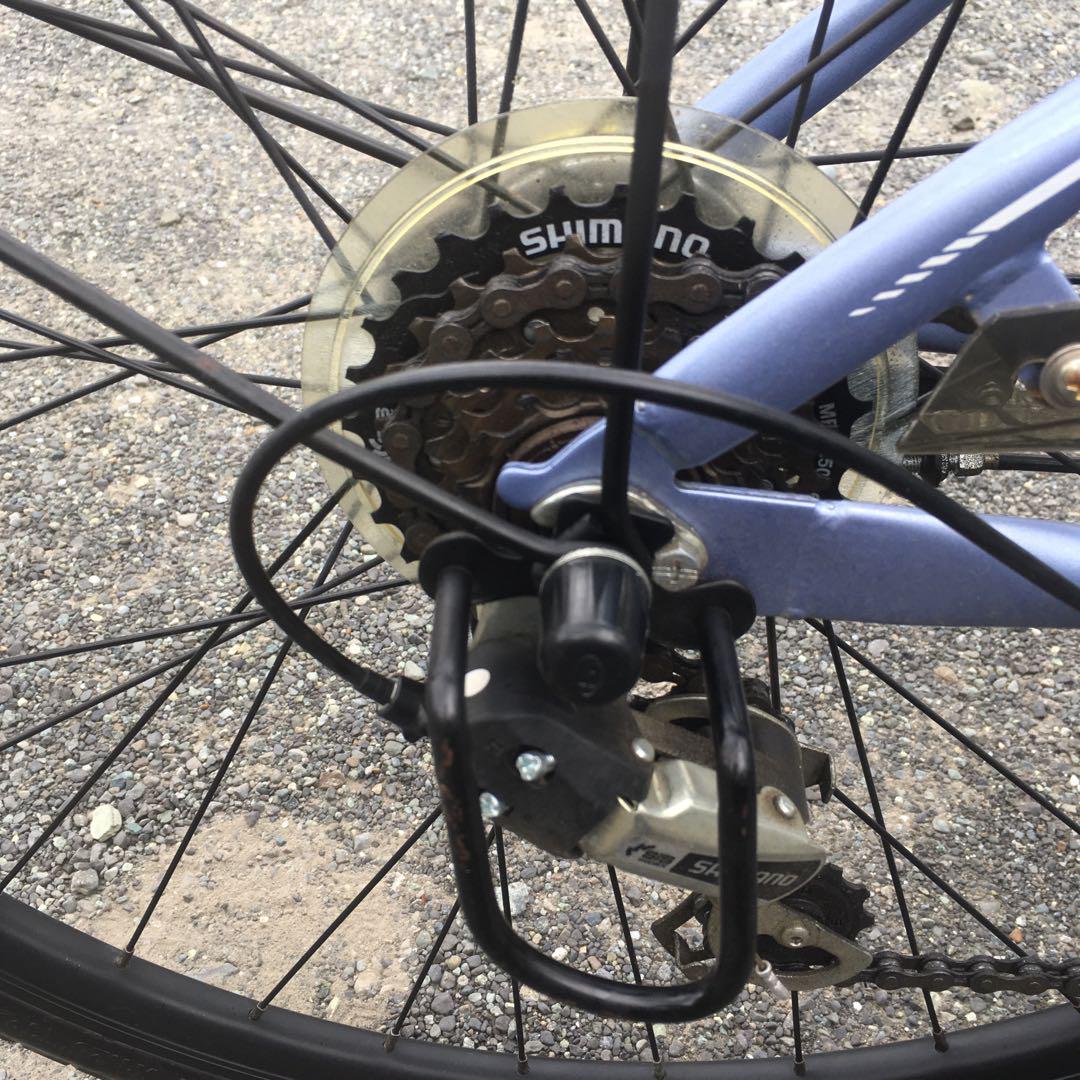クロスバイク　HEAD エアレスタイヤ　SHIMANO6段変速 オートライト