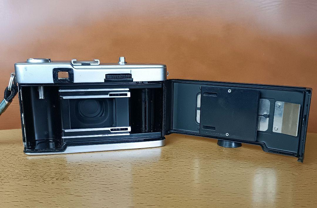 フィルムカメラ【整備、完動品】オリンパストリップ35