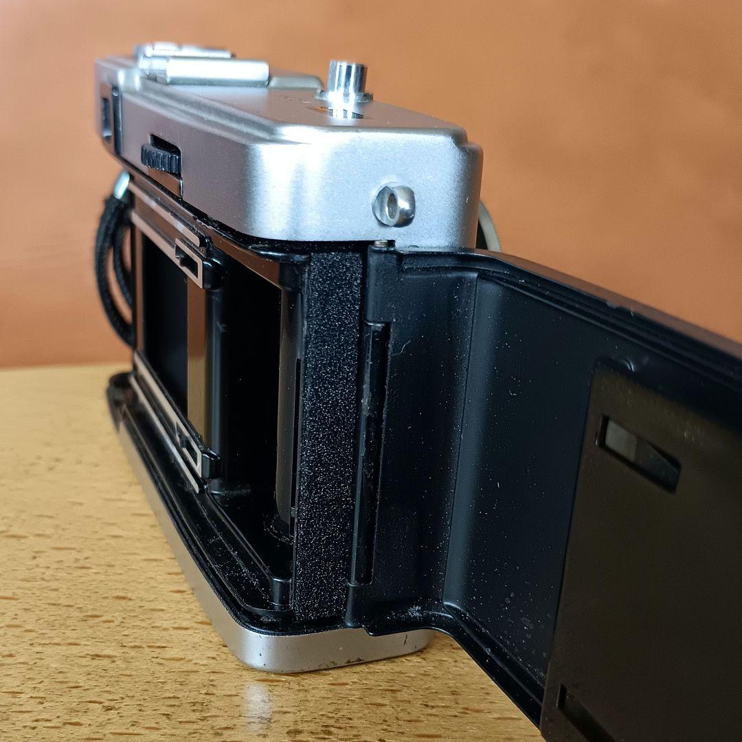 フィルムカメラ【整備、完動品】オリンパストリップ35