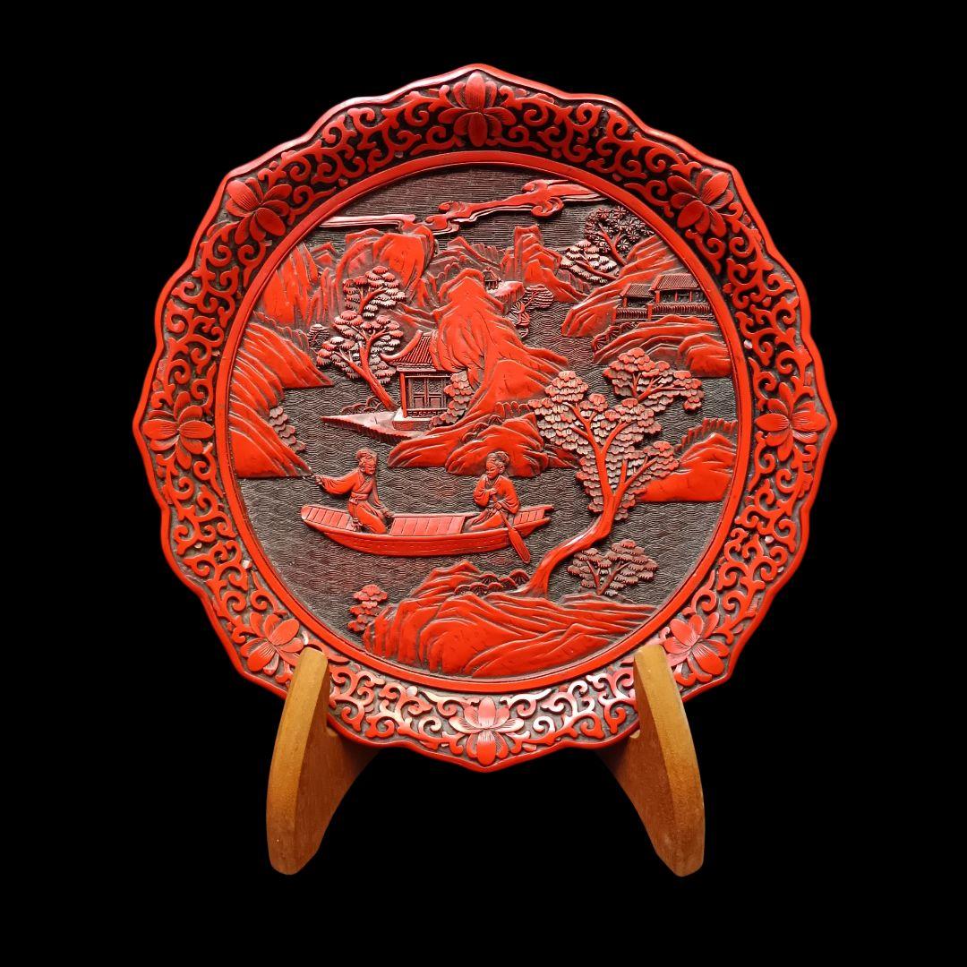 赤色浮世絵彫刻皿