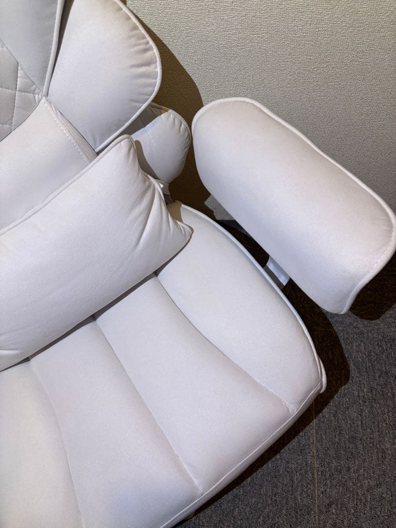 ゲーミングチェア ホワイトLS-66BG1配送or♥に近い