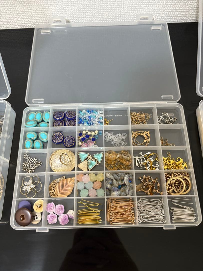 ビーズ・アクセサリー素材　ハンドメイドパーツセット