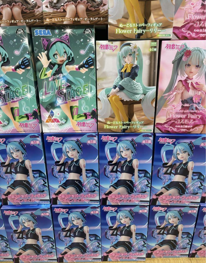 初音ミク　フィギュア　32個セットまとめ売り