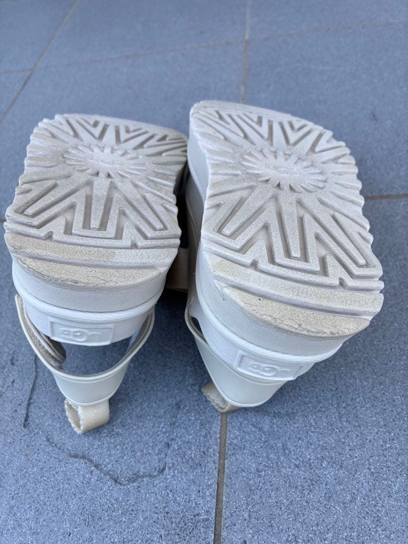 【美品】UGG/アグGOLDENGLOW /ゴールデングロウ/22㎝ 【美品】UGG/アグGOLDENGLOW /ゴールデングロウ/22㎝