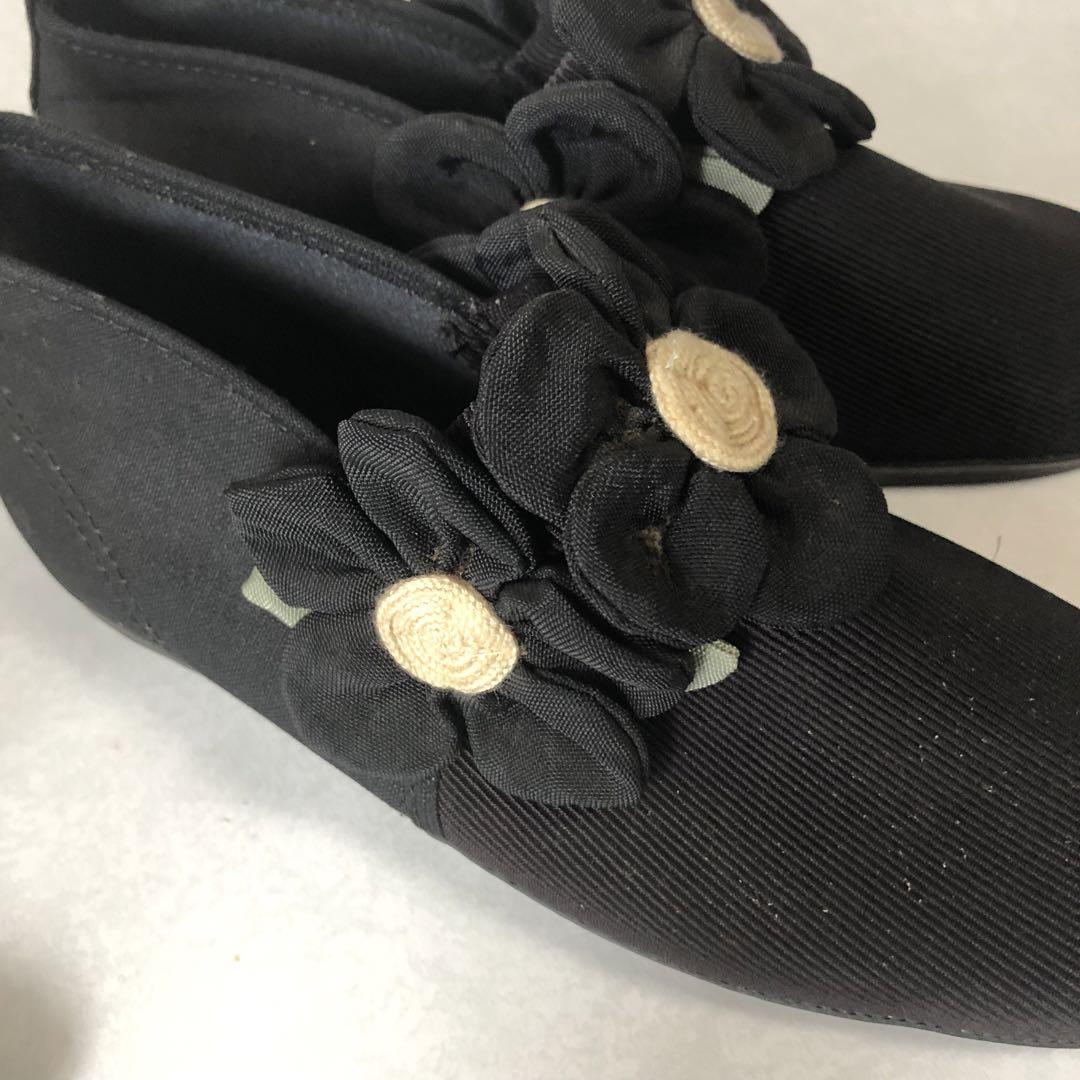 今だけお値下げ/新品/フラットシューズ/ポテチーノ風の花飾り　黒　コーデュロイ