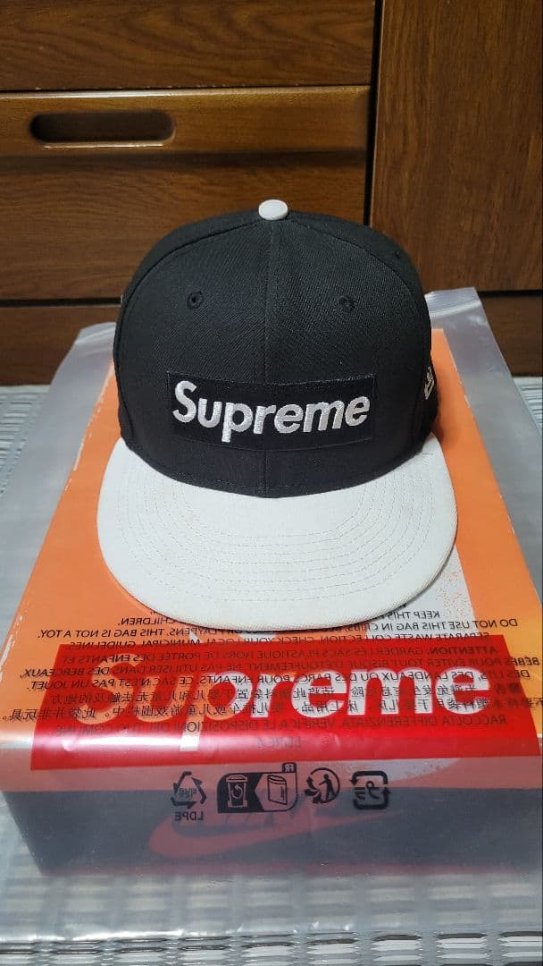 Supreme 2-Tone Box Logo New Era 22ss