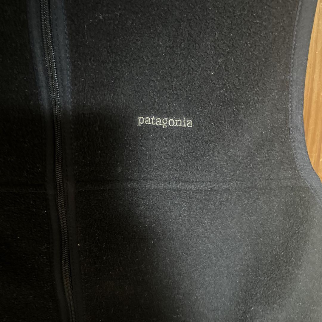 patagonia フルジップ ベスト 黒