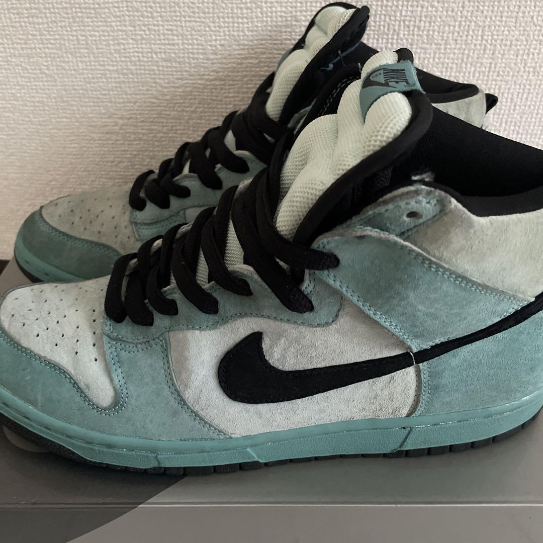 NIKESBシークリスタル