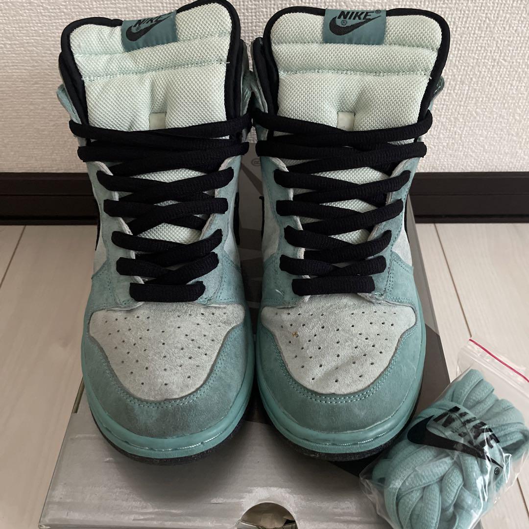 NIKESBシークリスタル