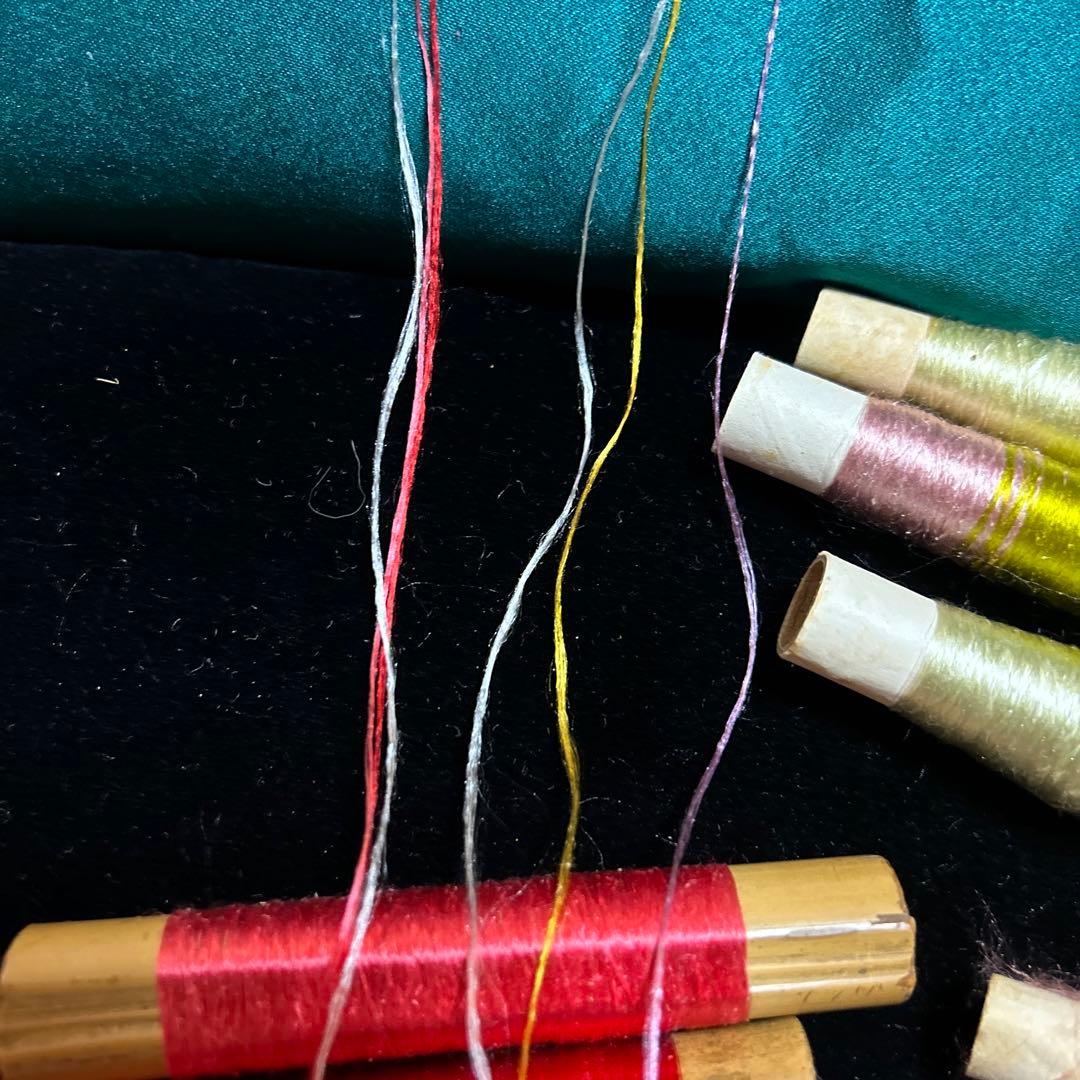 シルク　絹　刺繍糸100点セット 多色 日本刺繍用　残量いろいろ「つまみ細工用」