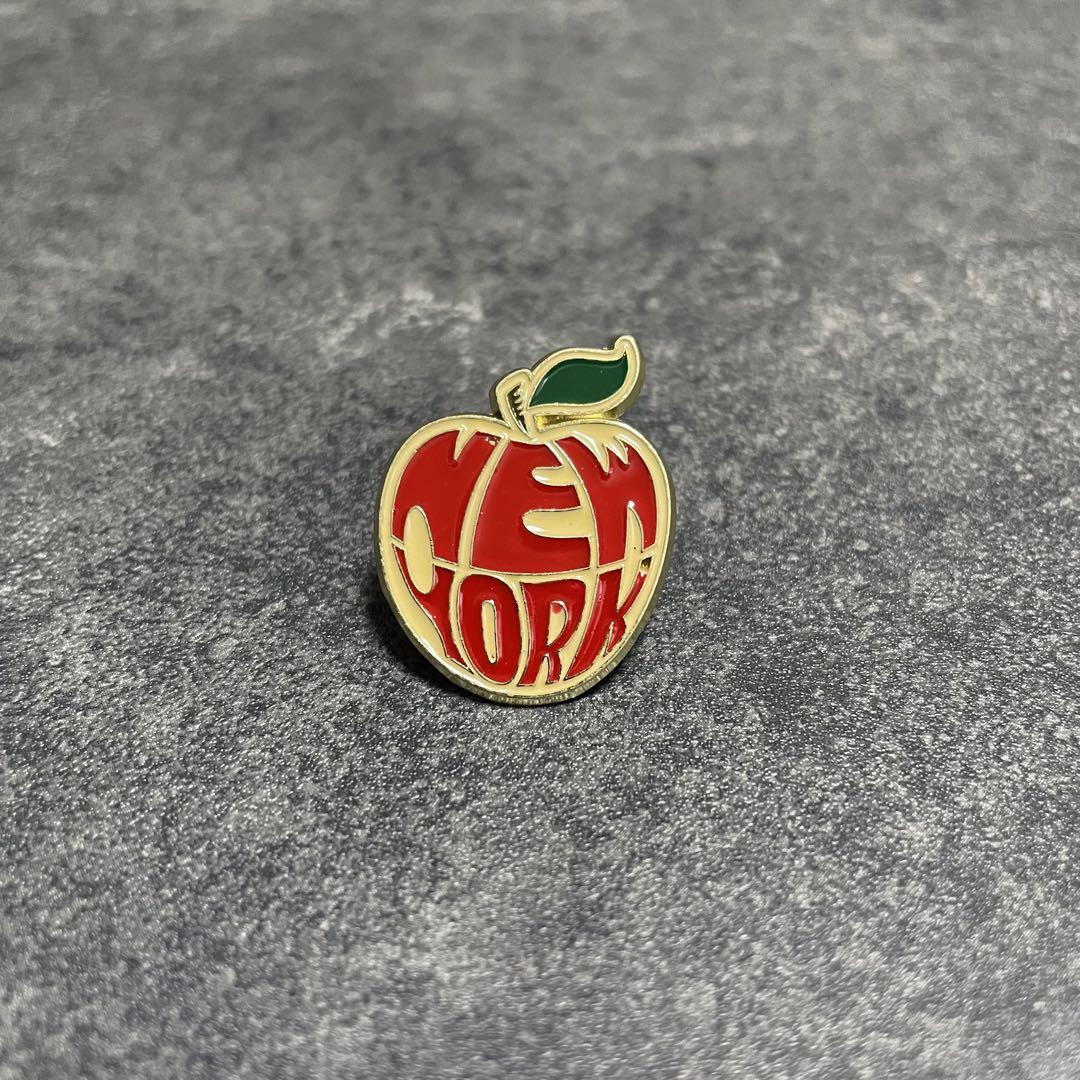 VERNON BC ピンバッジ りんご アップル VERNON BC ピンバッジ りんご アップル