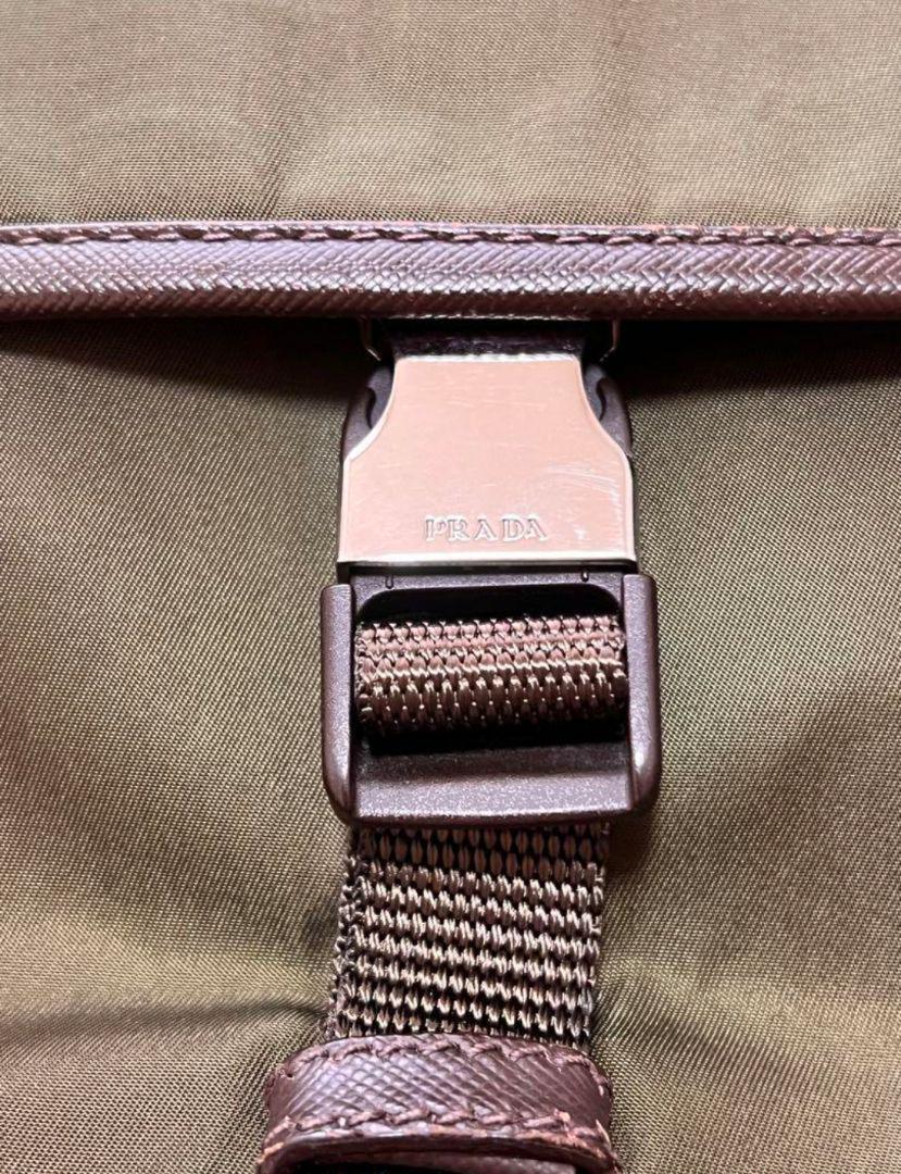 PRADA メッセンジャーバッグ