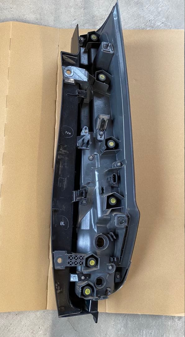 本日限定全品送料無料！ VOXY左テールランプTOYOTA 最高品質を待つ！