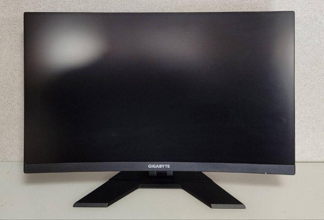 美品 GIGABYTE 27型湾曲ゲーミングモニター G27FC A 165Hz