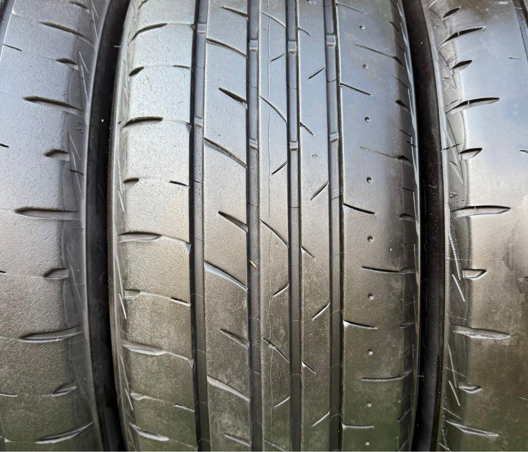 ブリヂストン プレイズ px-rv2．215/60R17.22年製．4本　セット