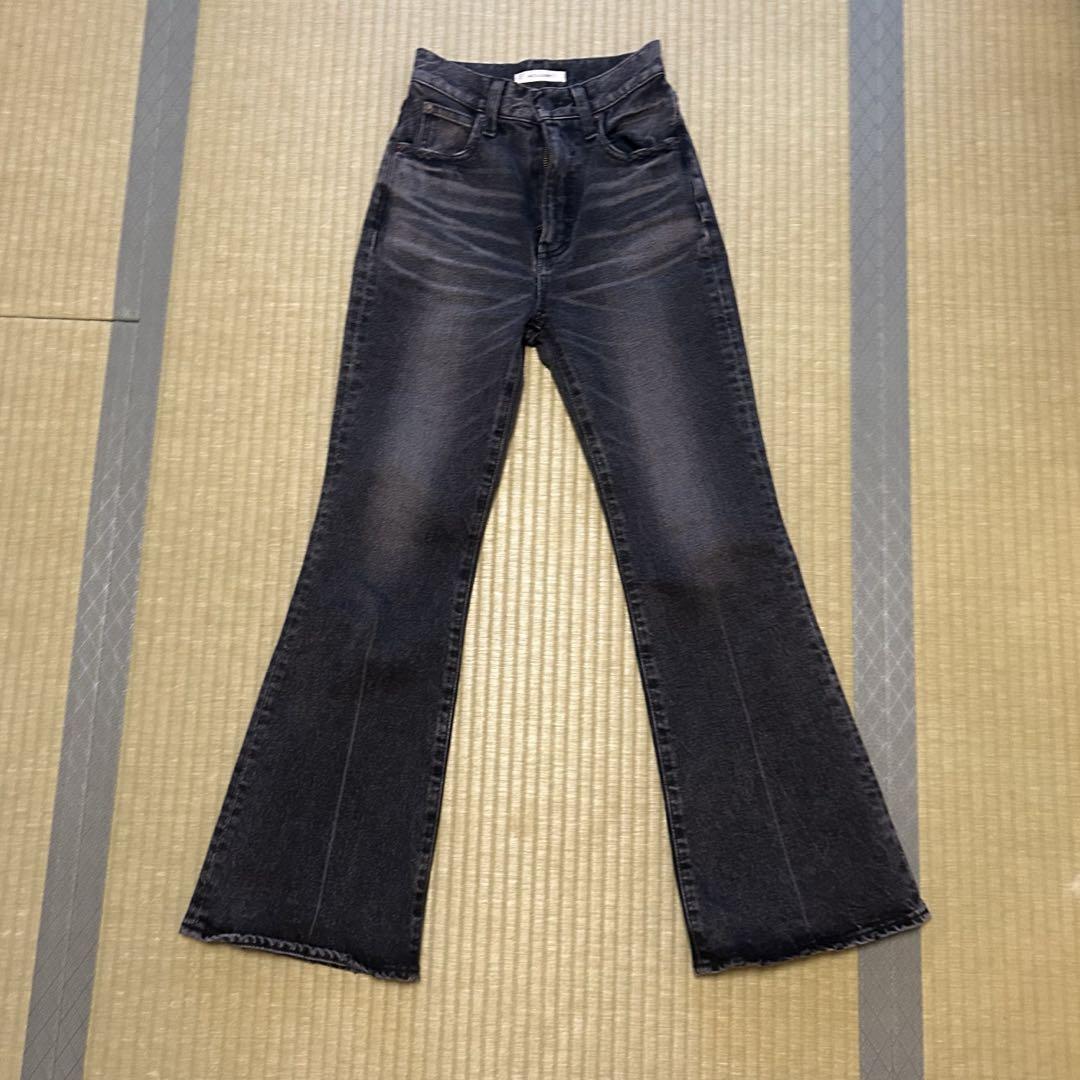 R【MOUSSY】 MVS BLACK FLARE フレア デニム 23