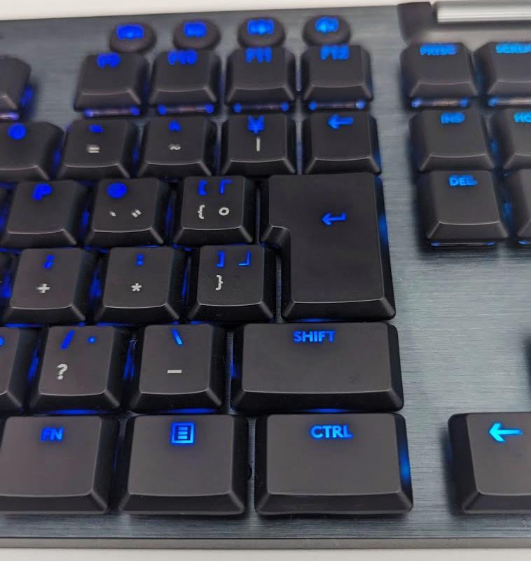 ブラック