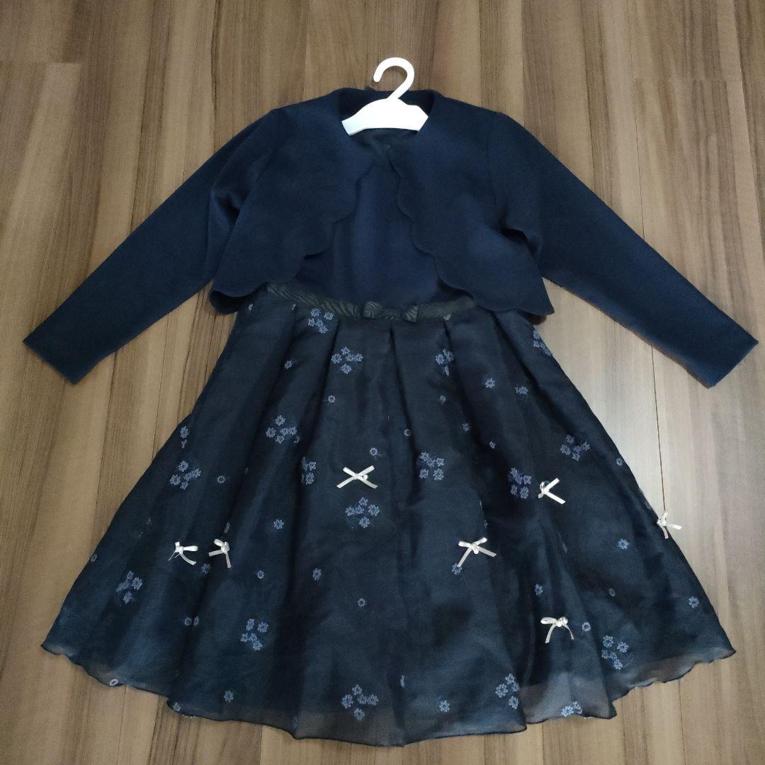 ネイビー花柄刺繍ワンピース