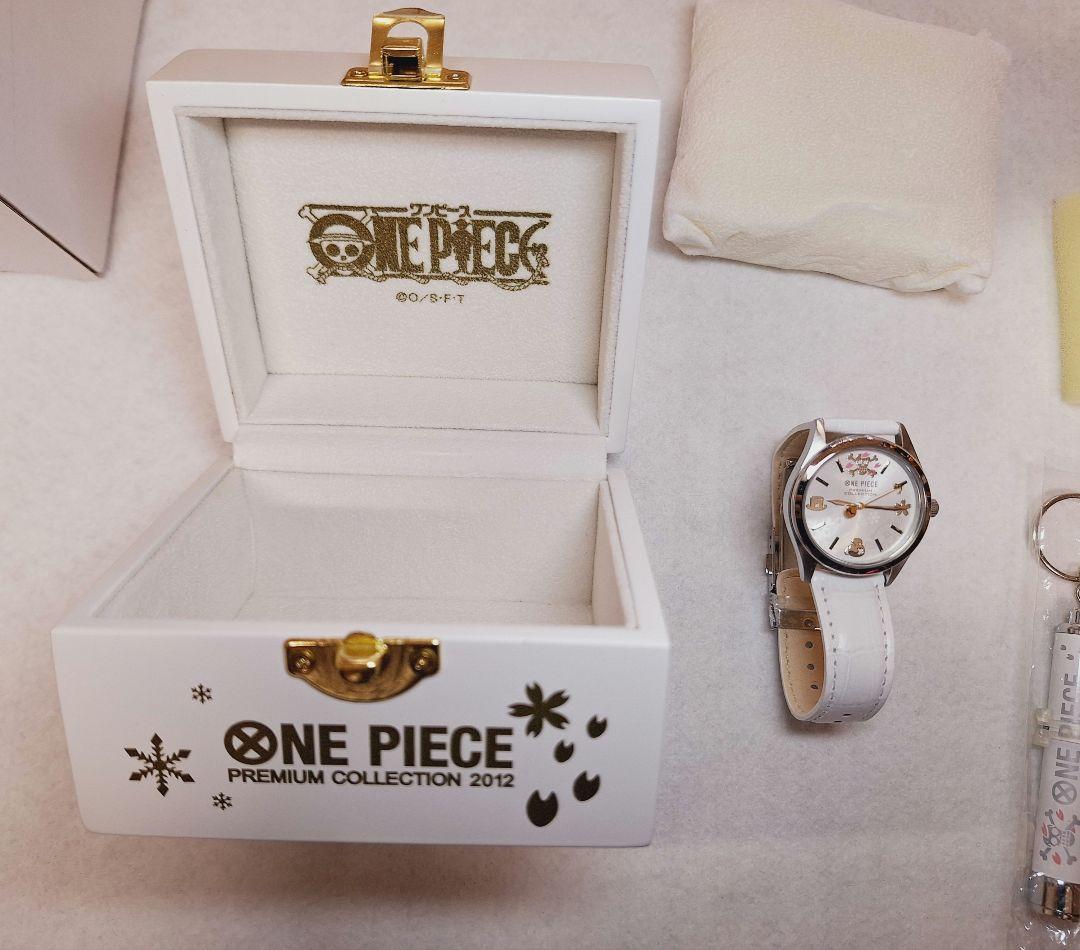 【美品】ONE PIECE　腕時計　トニートニー·チョッパー　桜の記憶　限定 発売元】トニートニー・チョッパー 桜の記憶 限定版公式ウォッチ