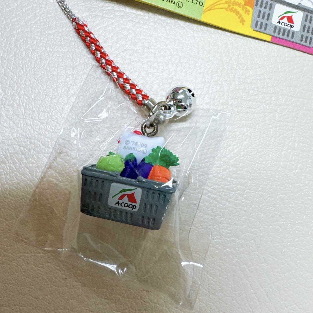 入荷now 買えない 野菜カゴ ACOP ストラップ ハローキティ Aコープ レア 根付け ストラップ