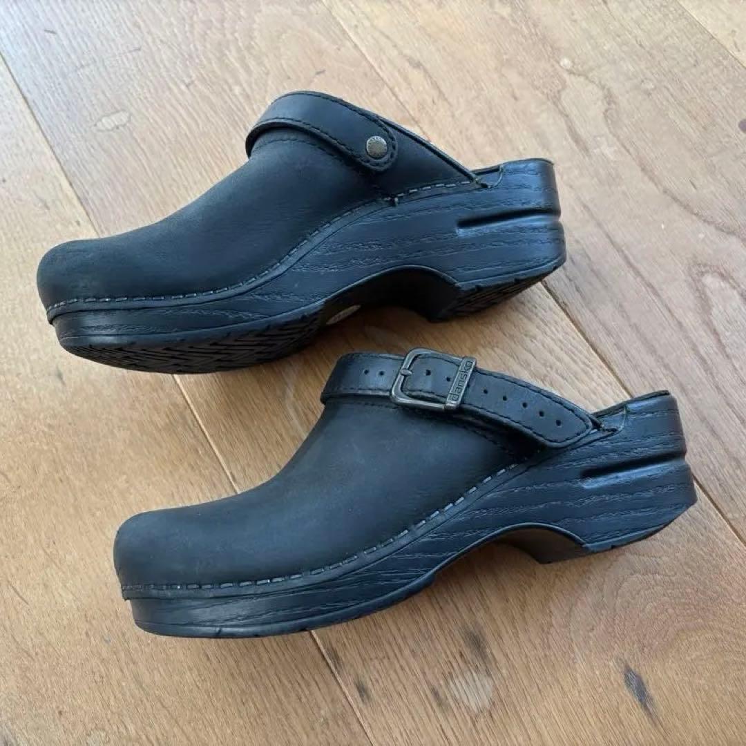 【美品】DANSKO(ダンスコ):35 イングリッド オイルドレザー(黒) 【美品】DANSKO(ダンスコ):35 イングリッド オイルドレザー(黒)