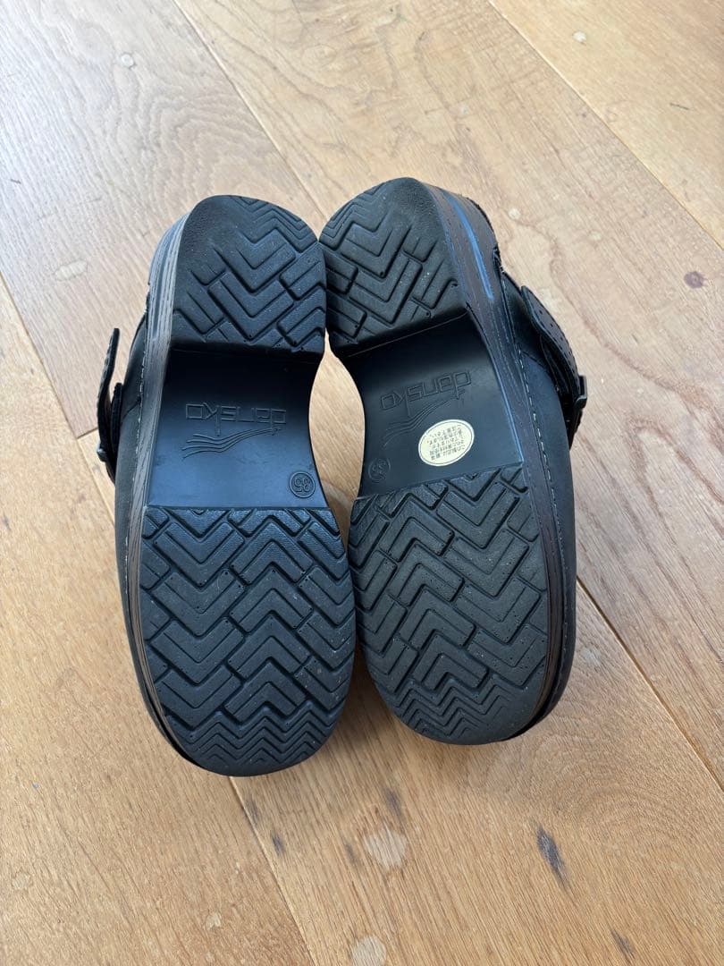 【美品】DANSKO(ダンスコ):35 イングリッド オイルドレザー(黒) 【美品】DANSKO(ダンスコ):35 イングリッド オイルドレザー(黒)