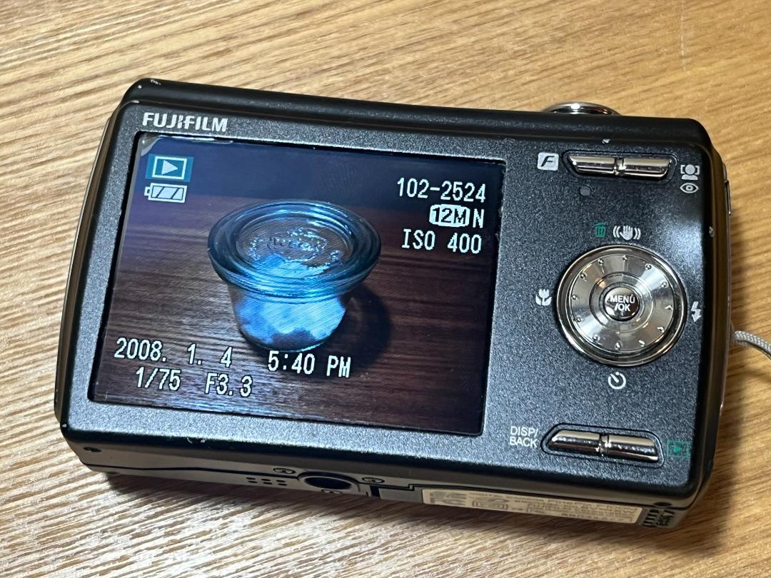 FUJIFILM FINEPIX F100fd （レンズカバー不具合）