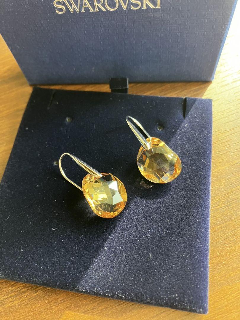 ★Swarovski ピアス【両耳用】　イエロースワロ