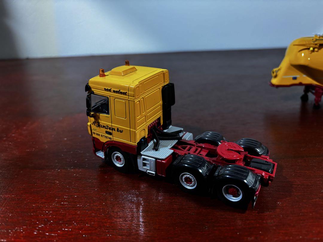 WSIMODELS 「A Jansen bv」バルクトレーラー　DAF 1/50