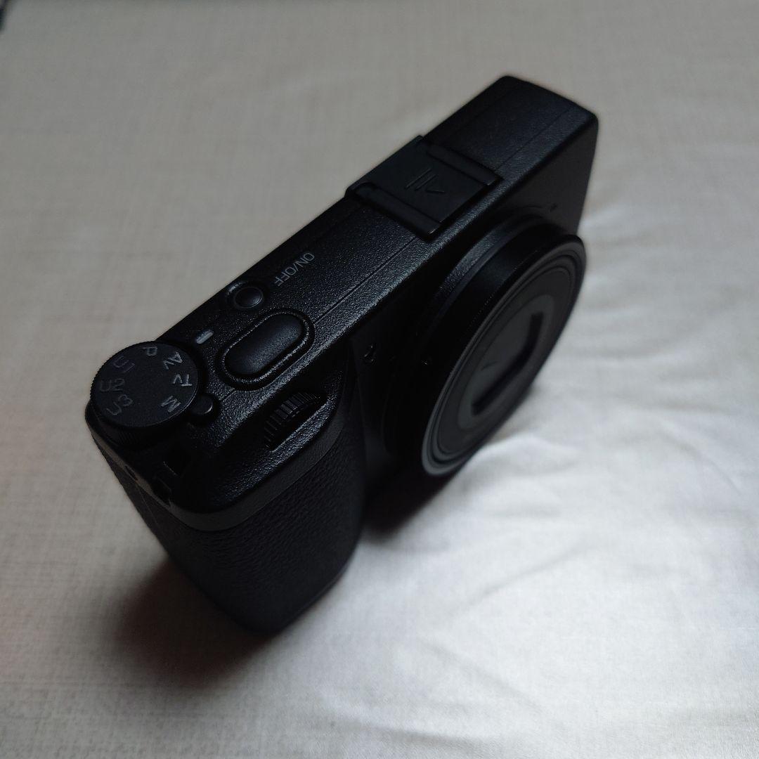 RICOH GR IIIx 本体と付属品