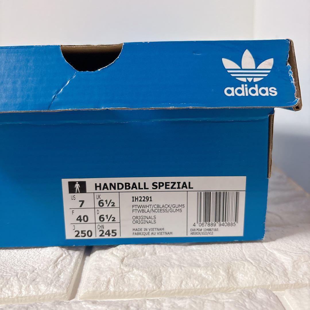 25cm アディダス　ハンドボール SPEZIAL IH2291