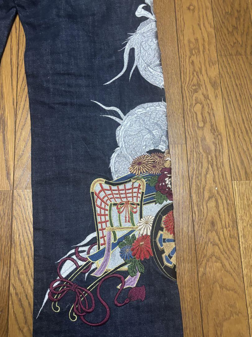 入手困難品❗️ 絡繰魂 粋×百花繚乱　デニム　40 和柄　刺繍　龍　昇龍　y2k ○ 品 絡繰魂 粋×百花繚乱 デニム 40 和柄 刺繍 龍 昇龍 y2k