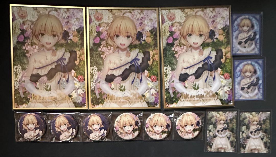 Fate/stay night 20周年 缶バッジ　凛 セイバー 桜 コンプ Fate/stay night』ドレスアップしたセイバー、凛、桜が描かれた