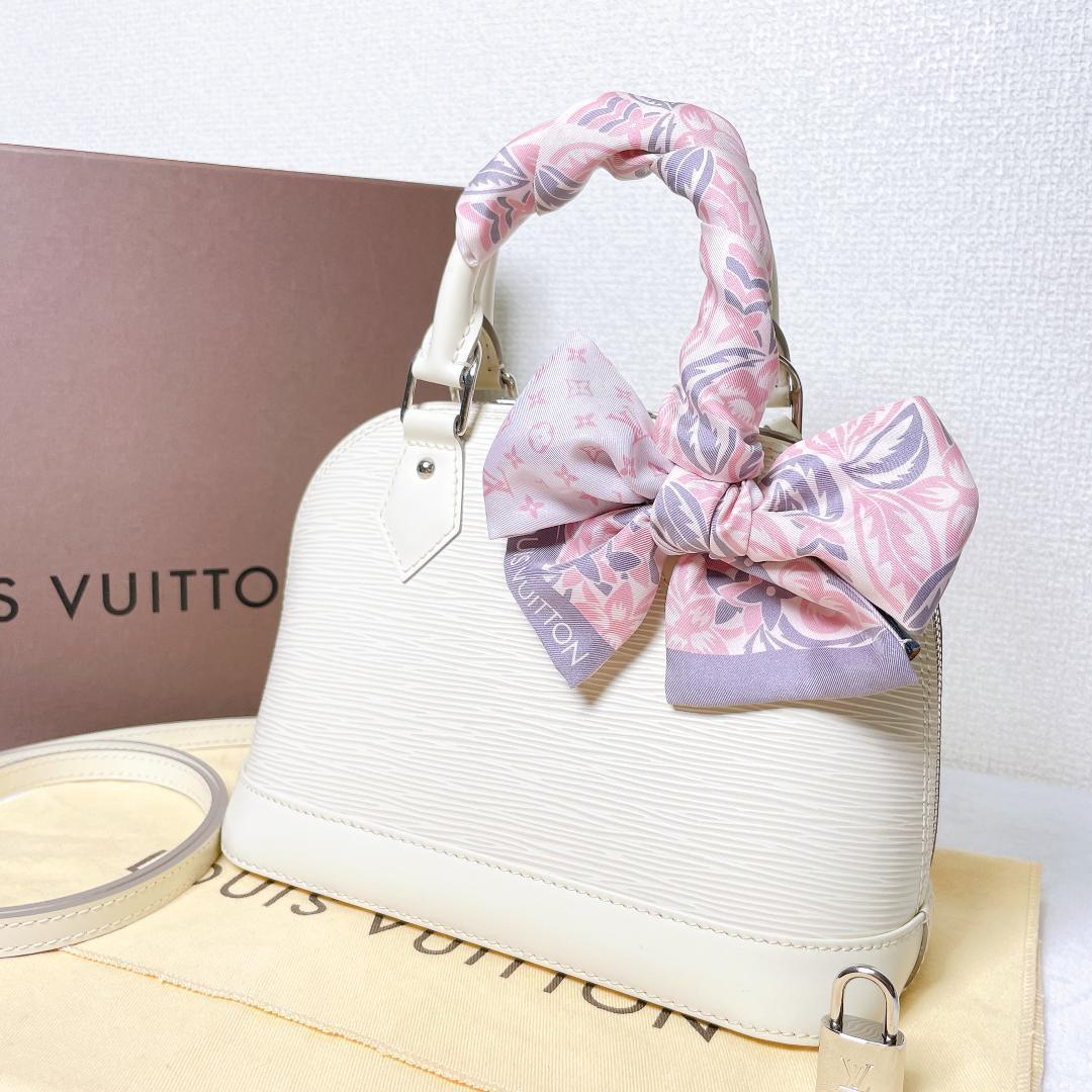 フェミニンなボタニカルフラワー✨LOUIS VUITTON　バンドー・モノキワナ