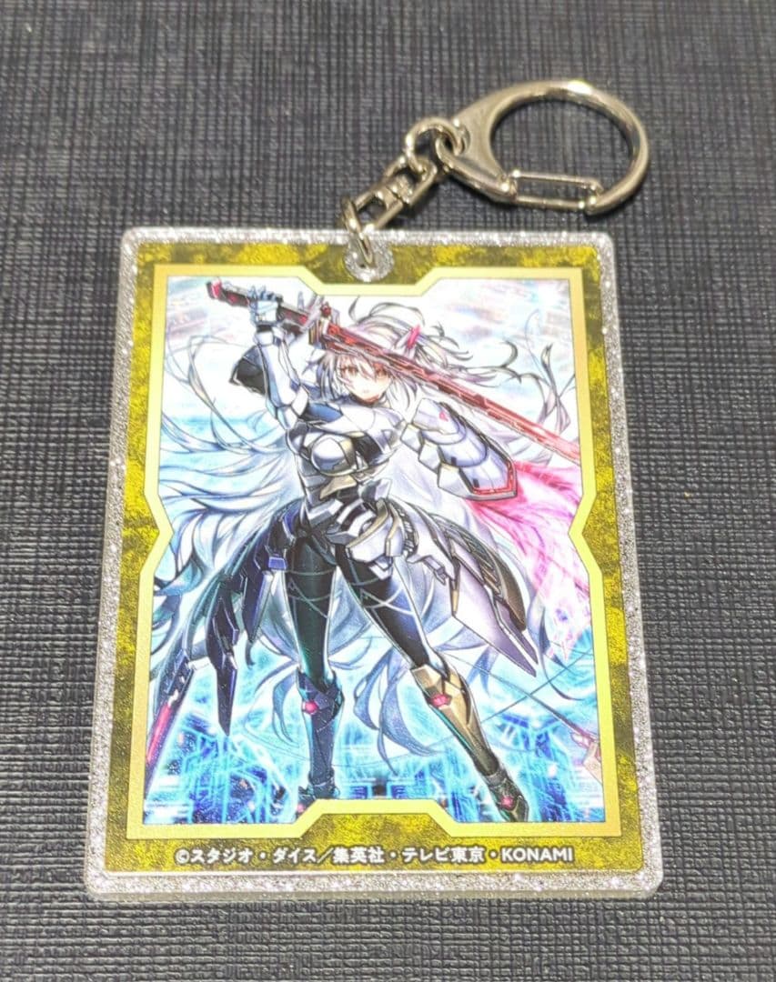 遊戯王　アクリルキーホルダー　閃刀姫ゼロ　ラメ入り 遊戯王 アクリルキーホルダー 閃刀姫ゼロ ラメ加工 - メルカリ