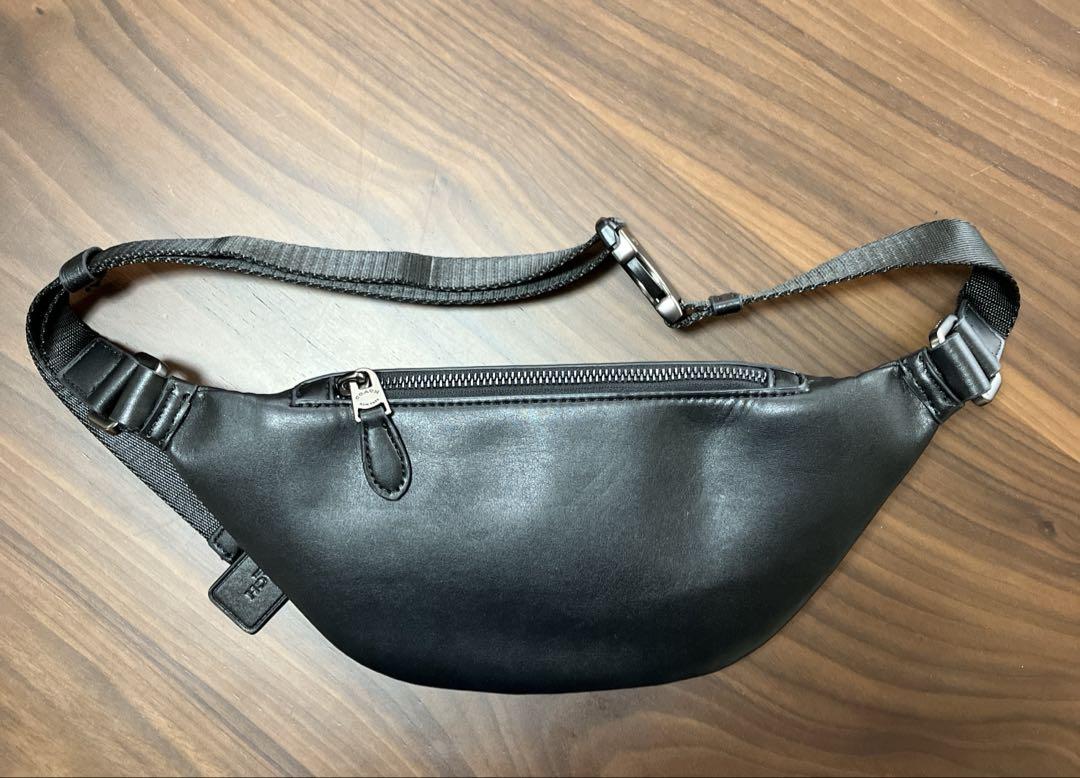 COACH F84711 ボディバッグ　ショルダーバッグ